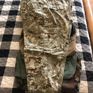 Bundle of 7 bdu cargo pants and 3 bdu cargo shorts